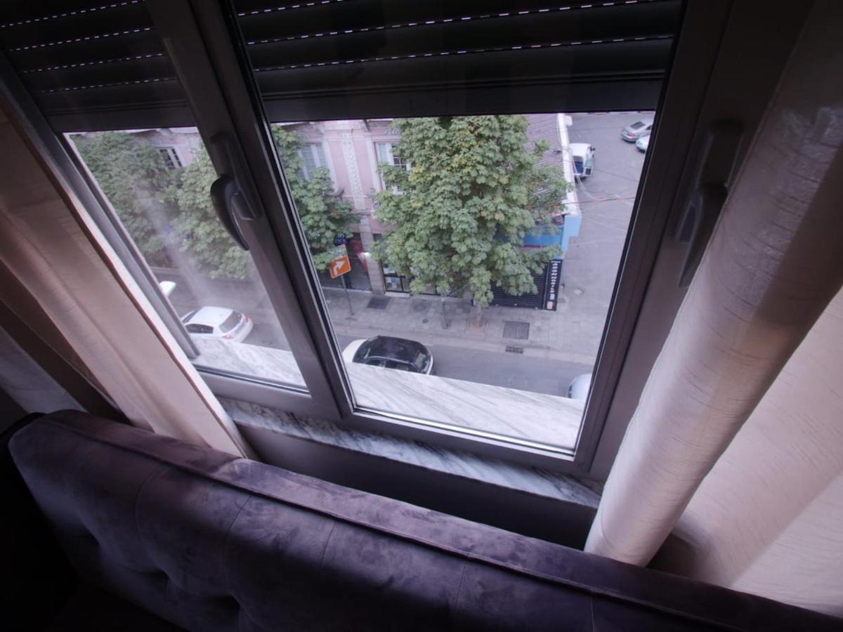 Hidden Gem In The Center Of Tirana Apartment Екстериор снимка