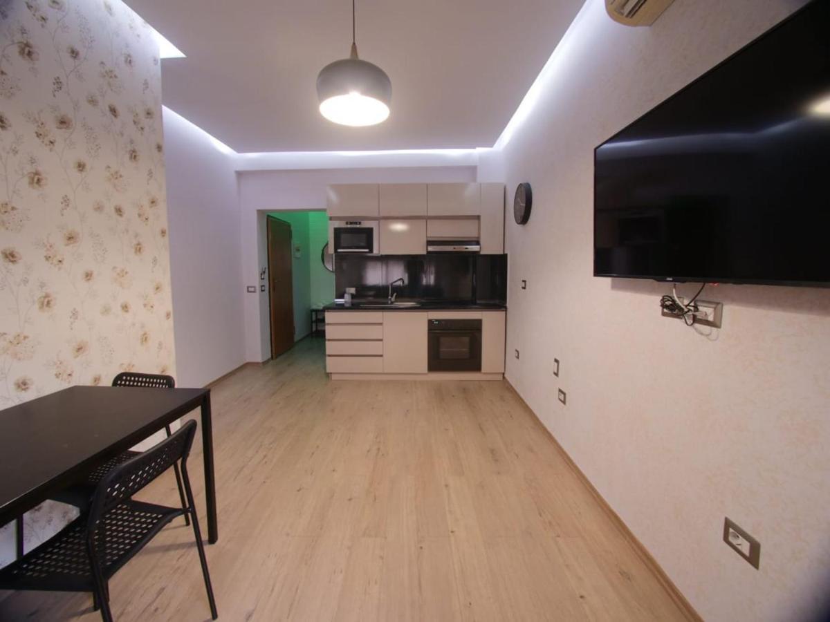 Hidden Gem In The Center Of Tirana Apartment Екстериор снимка