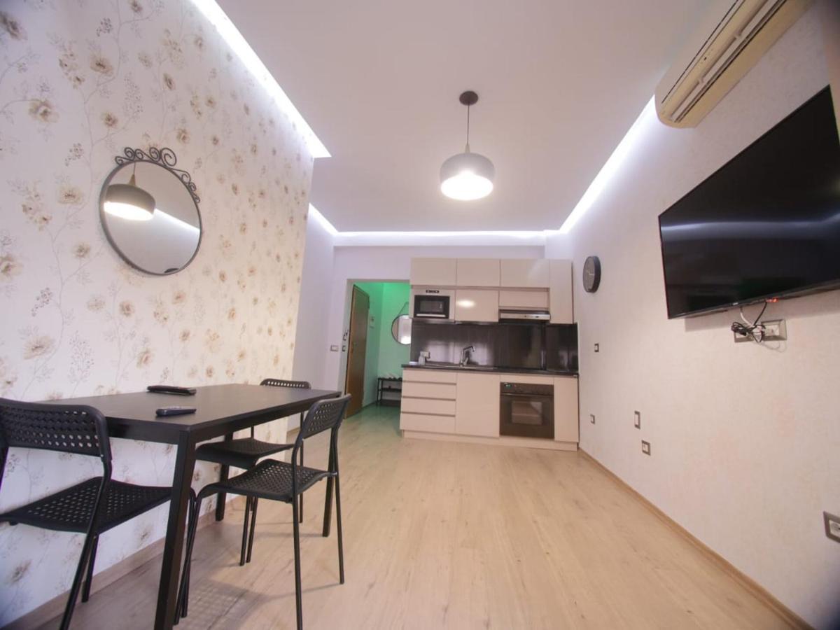 Hidden Gem In The Center Of Tirana Apartment Екстериор снимка